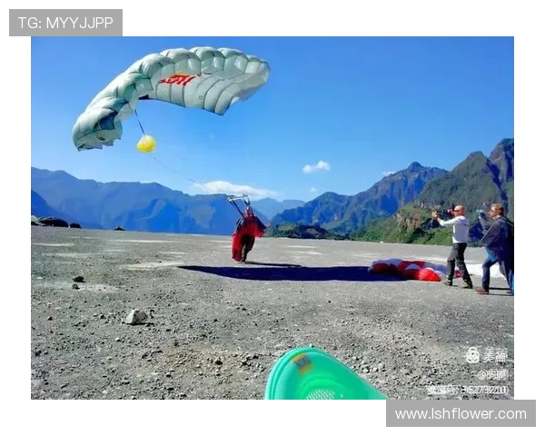 王丽亲历极限运动的挑战与乐趣分享，带你领略不一样的冒险世界