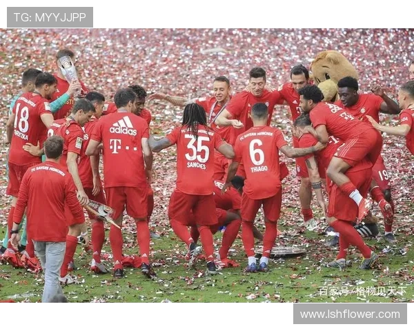 成都网球队以67分领跑精英赛积分榜展现强劲实力